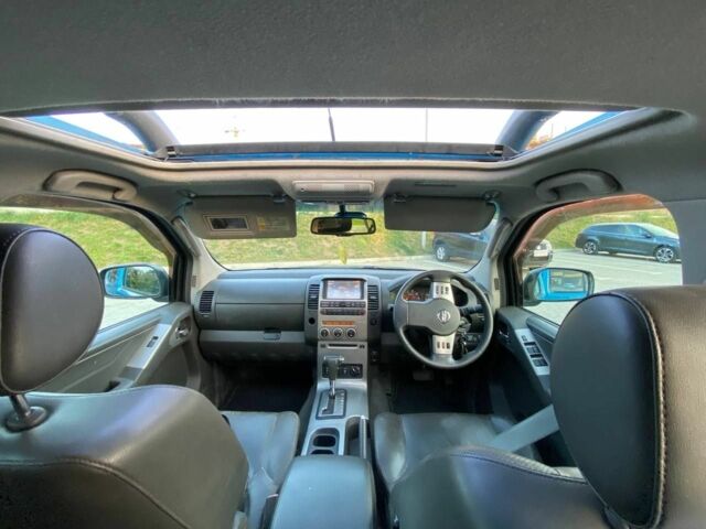 Зеленый Ниссан Навара, объемом двигателя 2.5 л и пробегом 186 тыс. км за 5600 $, фото 10 на Automoto.ua