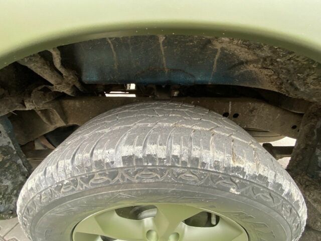 Зеленый Ниссан Навара, объемом двигателя 2.5 л и пробегом 186 тыс. км за 5600 $, фото 7 на Automoto.ua