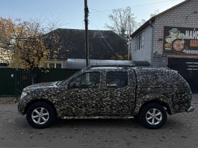 Зелений Ніссан Навара, об'ємом двигуна 2.5 л та пробігом 286 тис. км за 7000 $, фото 3 на Automoto.ua