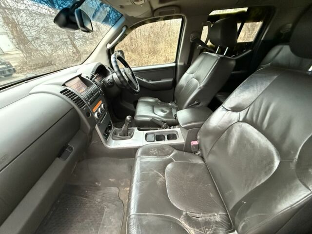 Зеленый Ниссан Навара, объемом двигателя 0 л и пробегом 200 тыс. км за 4000 $, фото 3 на Automoto.ua