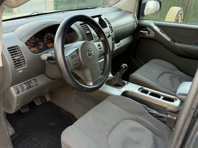 Зелений Ніссан Навара, об'ємом двигуна 2.5 л та пробігом 286 тис. км за 7000 $, фото 8 на Automoto.ua