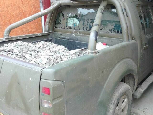 Зелений Ніссан Навара, об'ємом двигуна 0 л та пробігом 200 тис. км за 4603 $, фото 2 на Automoto.ua