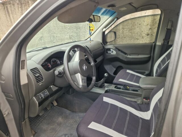 Ниссан Навара 2009 в Хусте на Automoto.ua Зеленый Ниссан Навара, объемом двигателя 0 л и пробегом 314 тыс. км за 6300 $, фото 2 на Automoto.ua