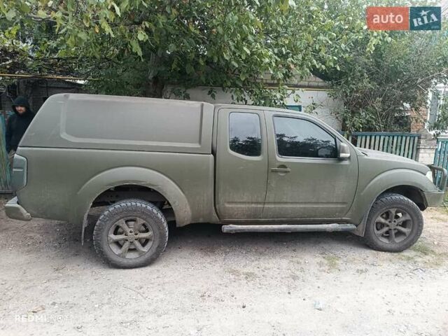 Зеленый Ниссан Навара, объемом двигателя 2.49 л и пробегом 298 тыс. км за 10000 $, фото 2 на Automoto.ua