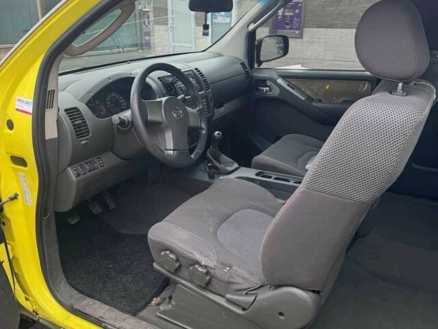 Зеленый Ниссан Навара, объемом двигателя 2.5 л и пробегом 325 тыс. км за 7000 $, фото 10 на Automoto.ua