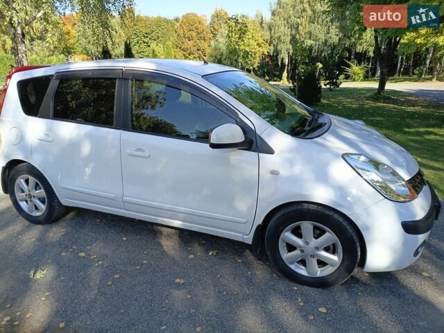 Білий Ніссан Ноут, об'ємом двигуна 1.6 л та пробігом 383 тис. км за 5200 $, фото 5 на Automoto.ua