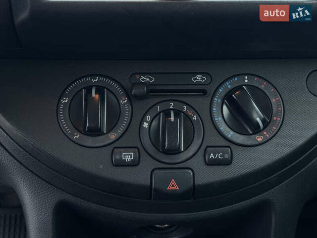 Білий Ніссан Ноут, об'ємом двигуна 1.4 л та пробігом 252 тис. км за 5300 $, фото 18 на Automoto.ua