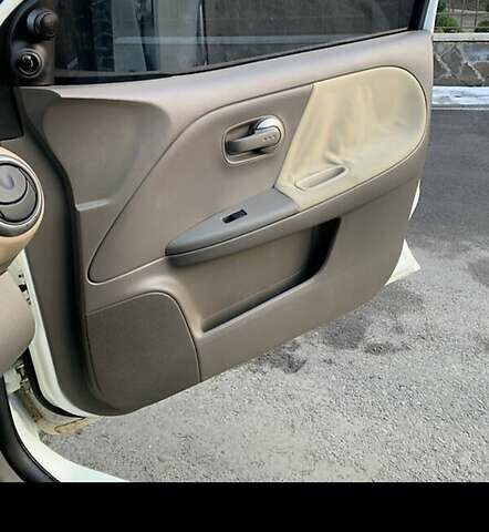 Білий Ніссан Ноут, об'ємом двигуна 1.4 л та пробігом 280 тис. км за 4700 $, фото 3 на Automoto.ua