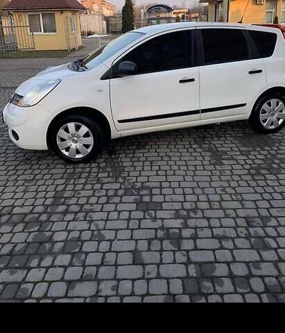 Білий Ніссан Ноут, об'ємом двигуна 1.4 л та пробігом 280 тис. км за 4700 $, фото 1 на Automoto.ua