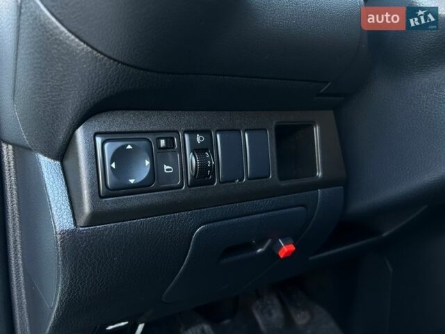 Белый Ниссан Ноут, объемом двигателя 1.4 л и пробегом 207 тыс. км за 5750 $, фото 31 на Automoto.ua