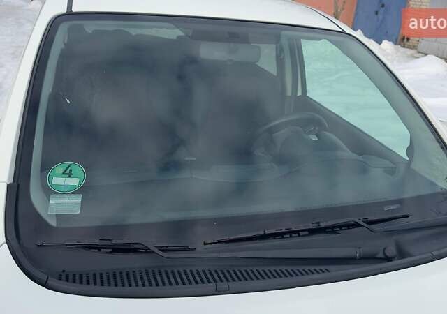 Білий Ніссан Ноут, об'ємом двигуна 1.39 л та пробігом 197 тис. км за 6300 $, фото 15 на Automoto.ua