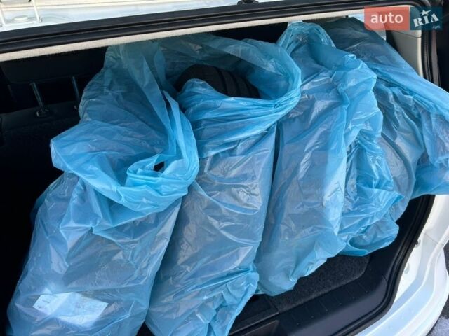 Белый Ниссан Ноут, объемом двигателя 1.4 л и пробегом 207 тыс. км за 5750 $, фото 21 на Automoto.ua