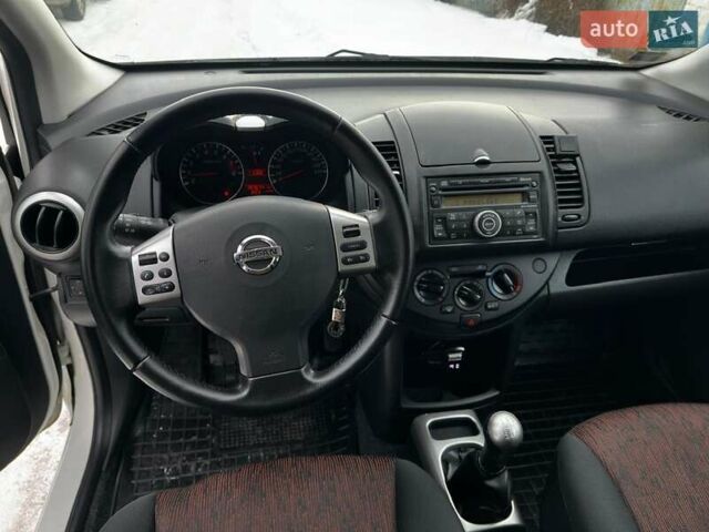 Білий Ніссан Ноут, об'ємом двигуна 1.39 л та пробігом 197 тис. км за 6300 $, фото 36 на Automoto.ua