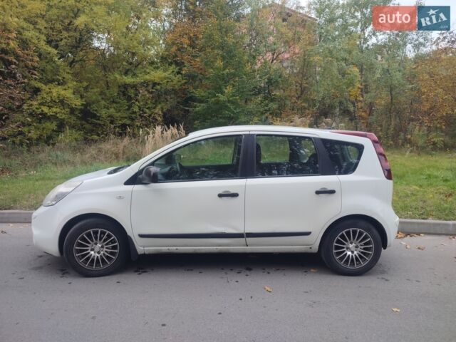 Білий Ніссан Ноут, об'ємом двигуна 1.39 л та пробігом 199 тис. км за 5500 $, фото 5 на Automoto.ua