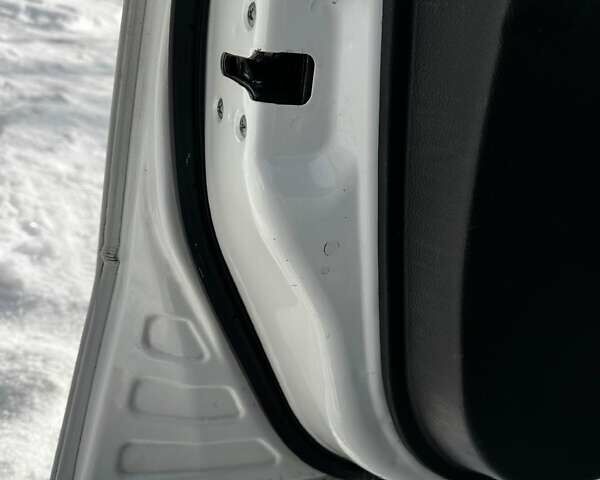 Білий Ніссан Ноут, об'ємом двигуна 1.39 л та пробігом 197 тис. км за 6300 $, фото 45 на Automoto.ua