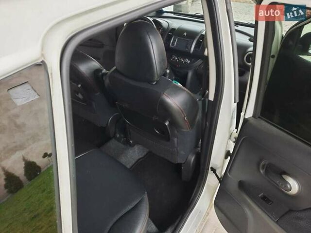 Белый Ниссан Ноут, объемом двигателя 1.5 л и пробегом 217 тыс. км за 6299 $, фото 6 на Automoto.ua