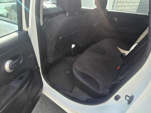 Білий Ніссан Ноут, об'ємом двигуна 1.5 л та пробігом 145 тис. км за 4900 $, фото 4 на Automoto.ua