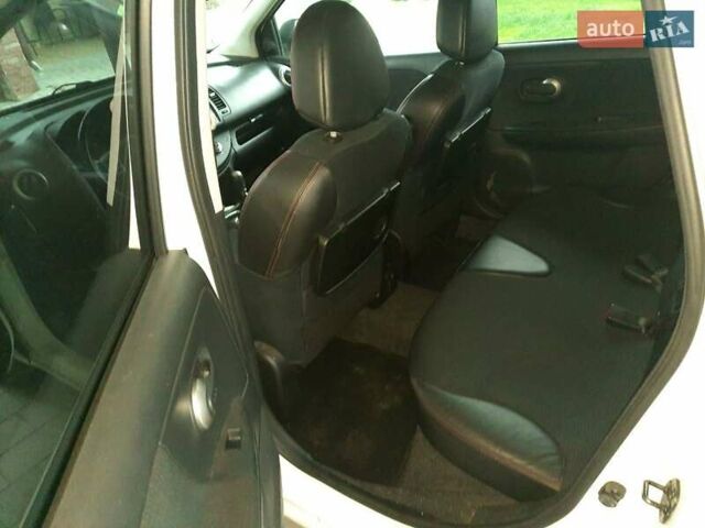 Белый Ниссан Ноут, объемом двигателя 1.5 л и пробегом 217 тыс. км за 6299 $, фото 4 на Automoto.ua