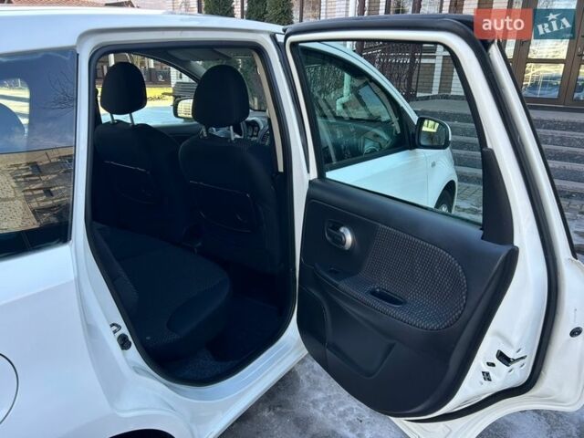 Белый Ниссан Ноут, объемом двигателя 1.4 л и пробегом 207 тыс. км за 5750 $, фото 52 на Automoto.ua
