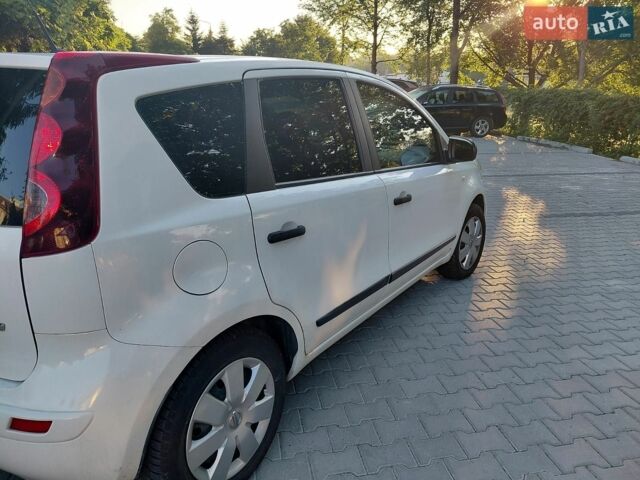 Білий Ніссан Ноут, об'ємом двигуна 1.4 л та пробігом 184 тис. км за 5900 $, фото 3 на Automoto.ua