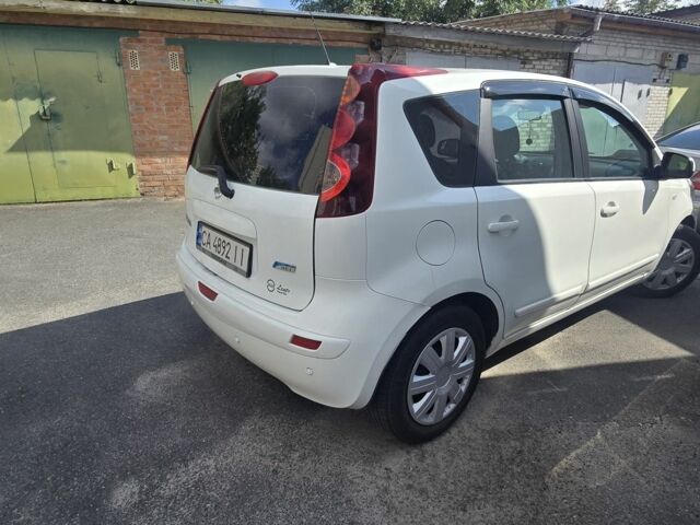 Білий Ніссан Ноут, об'ємом двигуна 1.5 л та пробігом 145 тис. км за 4900 $, фото 2 на Automoto.ua