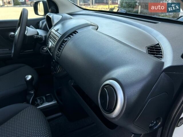 Белый Ниссан Ноут, объемом двигателя 1.4 л и пробегом 207 тыс. км за 5750 $, фото 42 на Automoto.ua