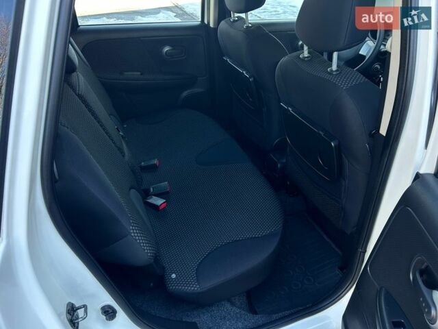 Белый Ниссан Ноут, объемом двигателя 1.4 л и пробегом 207 тыс. км за 5750 $, фото 46 на Automoto.ua