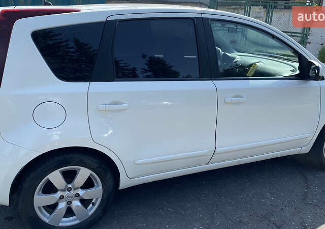 Белый Ниссан Ноут, объемом двигателя 1.39 л и пробегом 152 тыс. км за 5300 $, фото 11 на Automoto.ua