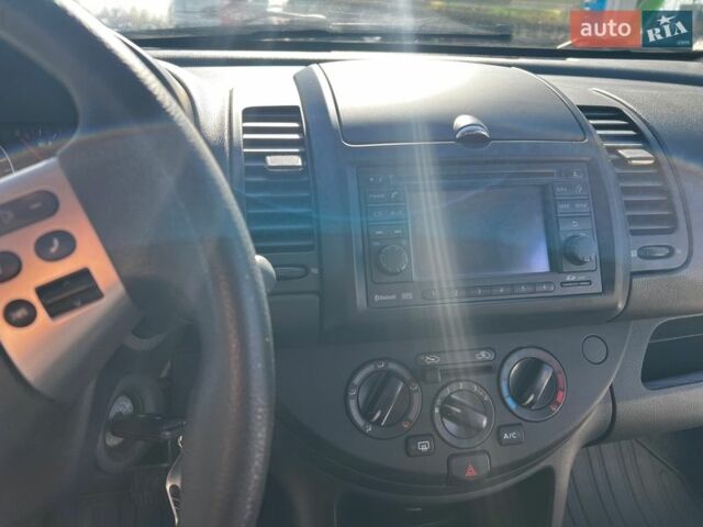 Белый Ниссан Ноут, объемом двигателя 1.6 л и пробегом 80 тыс. км за 8400 $, фото 20 на Automoto.ua