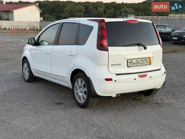 Білий Ніссан Ноут, об'ємом двигуна 1.6 л та пробігом 160 тис. км за 7700 $, фото 6 на Automoto.ua