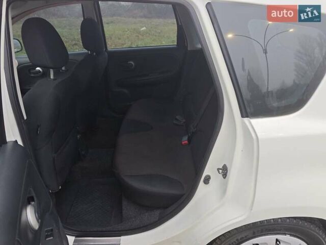 Белый Ниссан Ноут, объемом двигателя 1.6 л и пробегом 155 тыс. км за 7000 $, фото 6 на Automoto.ua