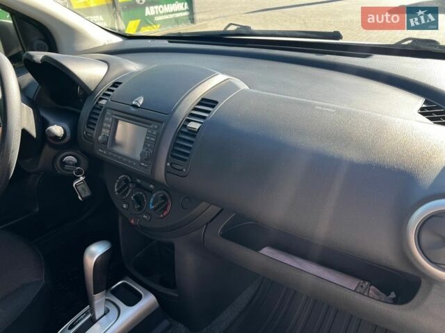 Белый Ниссан Ноут, объемом двигателя 1.6 л и пробегом 80 тыс. км за 8400 $, фото 23 на Automoto.ua