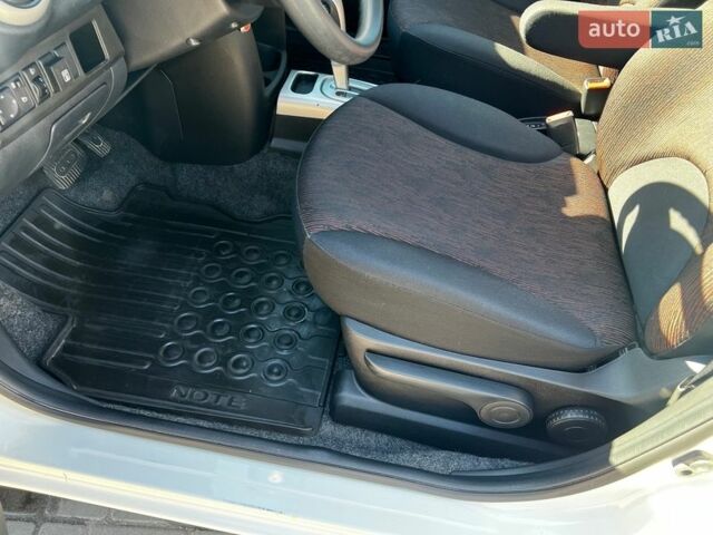 Белый Ниссан Ноут, объемом двигателя 1.6 л и пробегом 80 тыс. км за 8400 $, фото 25 на Automoto.ua