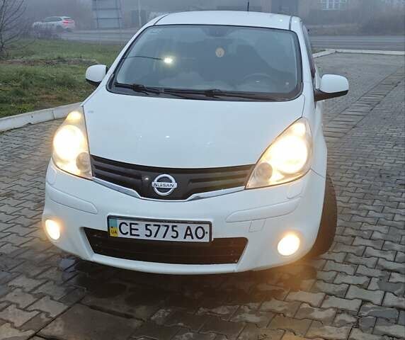 Белый Ниссан Ноут, объемом двигателя 1.6 л и пробегом 155 тыс. км за 7000 $, фото 1 на Automoto.ua