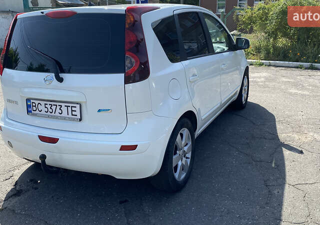 Белый Ниссан Ноут, объемом двигателя 1.39 л и пробегом 152 тыс. км за 5300 $, фото 4 на Automoto.ua
