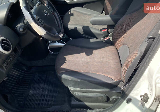 Белый Ниссан Ноут, объемом двигателя 1.39 л и пробегом 152 тыс. км за 5300 $, фото 9 на Automoto.ua