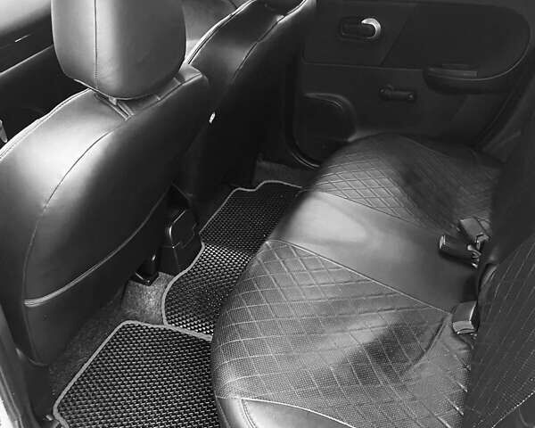 Белый Ниссан Ноут, объемом двигателя 1.5 л и пробегом 219 тыс. км за 6500 $, фото 4 на Automoto.ua