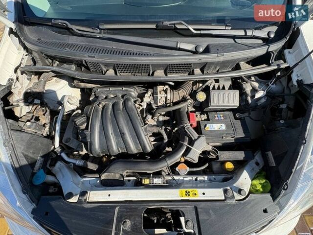 Білий Ніссан Ноут, об'ємом двигуна 1.6 л та пробігом 233 тис. км за 7000 $, фото 9 на Automoto.ua