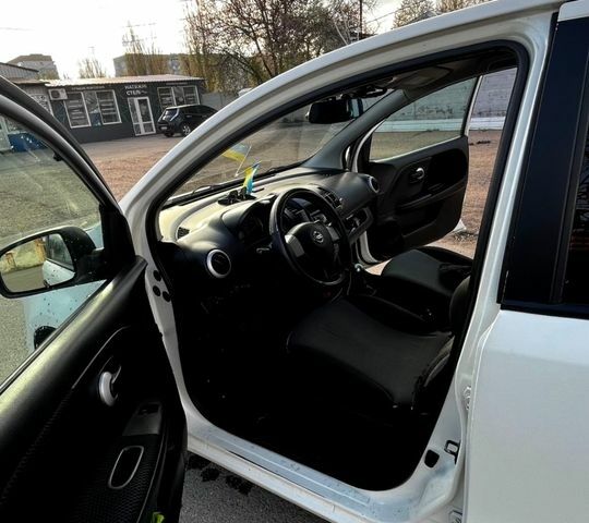 Білий Ніссан Ноут, об'ємом двигуна 1.39 л та пробігом 270 тис. км за 5500 $, фото 11 на Automoto.ua