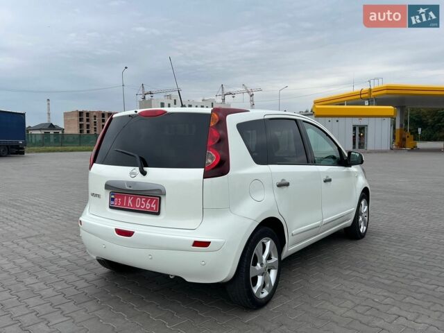 Белый Ниссан Ноут, объемом двигателя 1.6 л и пробегом 150 тыс. км за 7950 $, фото 6 на Automoto.ua