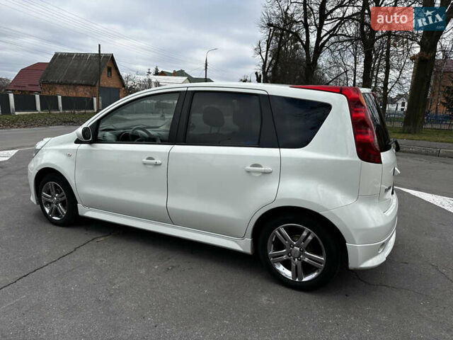 Білий Ніссан Ноут, об'ємом двигуна 1.6 л та пробігом 104 тис. км за 7600 $, фото 5 на Automoto.ua