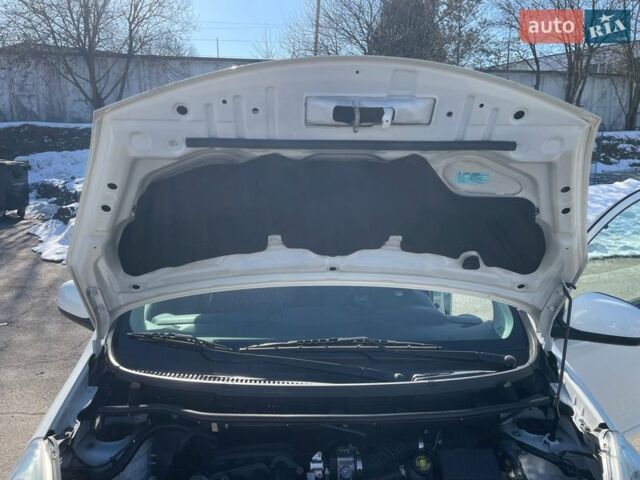 Белый Ниссан Ноут, объемом двигателя 1.6 л и пробегом 279 тыс. км за 6490 $, фото 15 на Automoto.ua