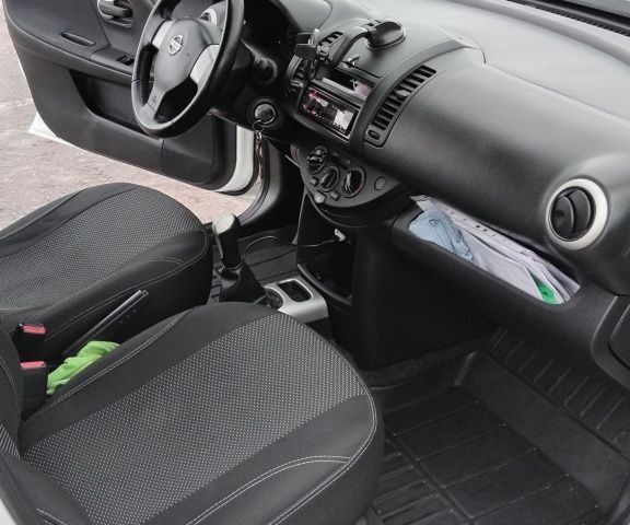 Белый Ниссан Ноут, объемом двигателя 1.5 л и пробегом 299 тыс. км за 6000 $, фото 4 на Automoto.ua