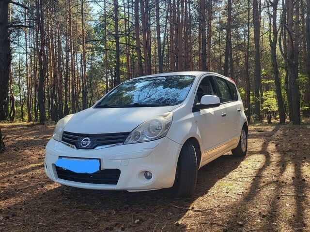 Белый Ниссан Ноут, объемом двигателя 1.39 л и пробегом 123 тыс. км за 6000 $, фото 8 на Automoto.ua