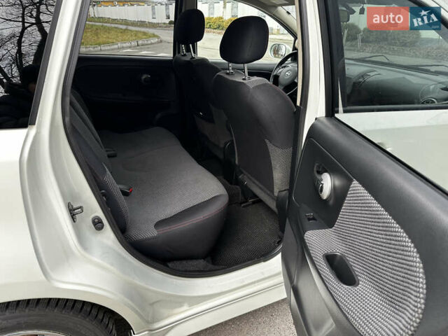 Білий Ніссан Ноут, об'ємом двигуна 1.6 л та пробігом 104 тис. км за 7600 $, фото 25 на Automoto.ua