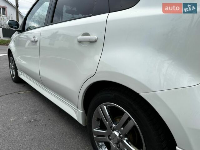 Белый Ниссан Ноут, объемом двигателя 1.5 л и пробегом 105 тыс. км за 6999 $, фото 6 на Automoto.ua