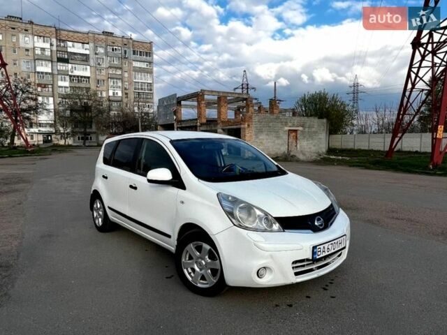 Белый Ниссан Ноут, объемом двигателя 1.39 л и пробегом 270 тыс. км за 5500 $, фото 6 на Automoto.ua