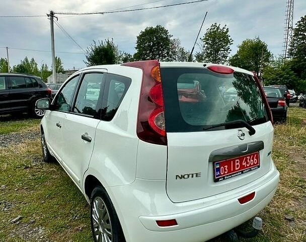Білий Ніссан Ноут, об'ємом двигуна 1.4 л та пробігом 151 тис. км за 6000 $, фото 10 на Automoto.ua