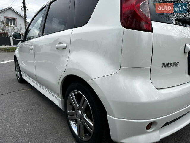 Білий Ніссан Ноут, об'ємом двигуна 1.6 л та пробігом 104 тис. км за 7600 $, фото 8 на Automoto.ua