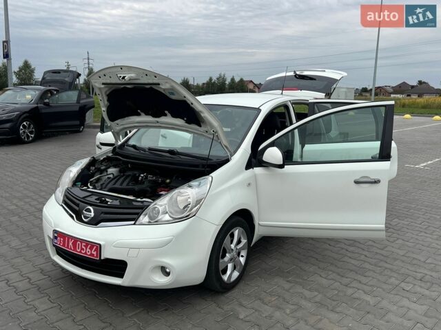 Белый Ниссан Ноут, объемом двигателя 1.6 л и пробегом 150 тыс. км за 7950 $, фото 104 на Automoto.ua